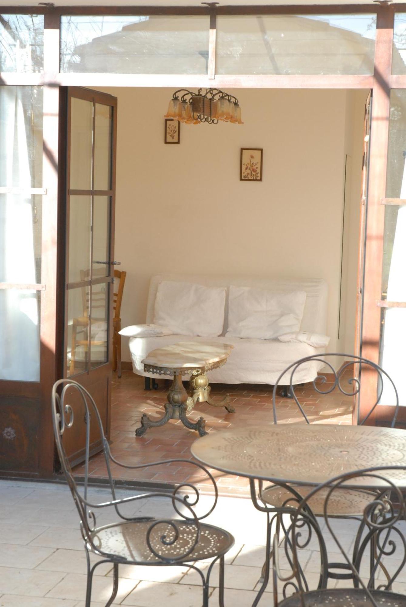 Gite Du Mas Des Oliviers Mézoargues Buitenkant foto